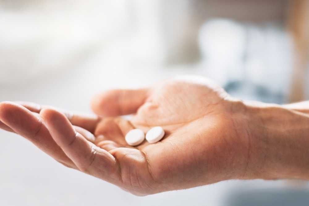 dangers of mixing xanax and ambien